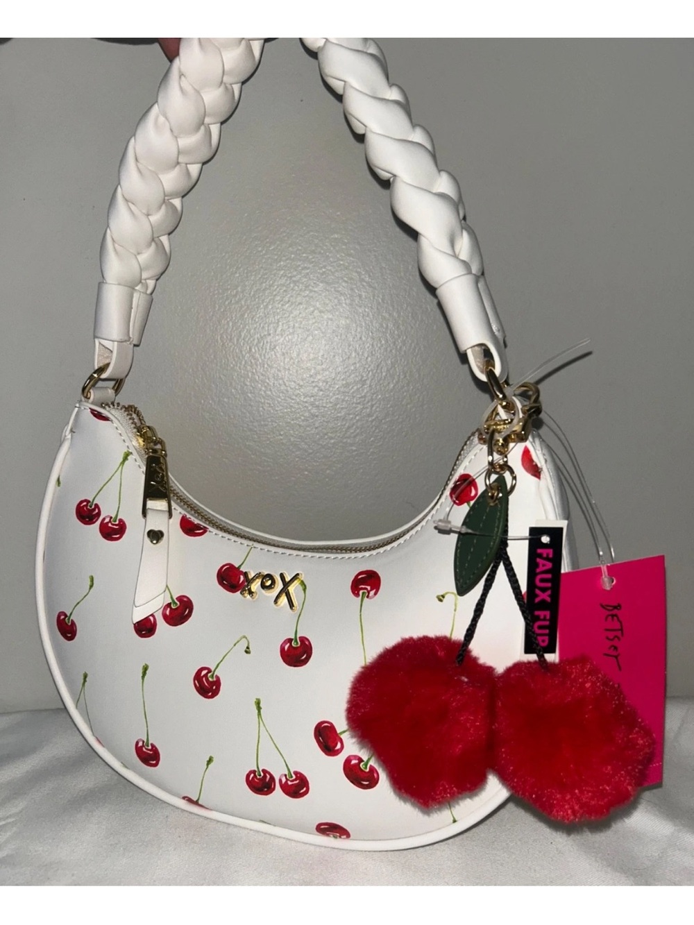 NEW! NWT BETSEY JOHNSON XONORTHY Small Cherry Print Woven Shoulder Bag White - Picture 4 of 7